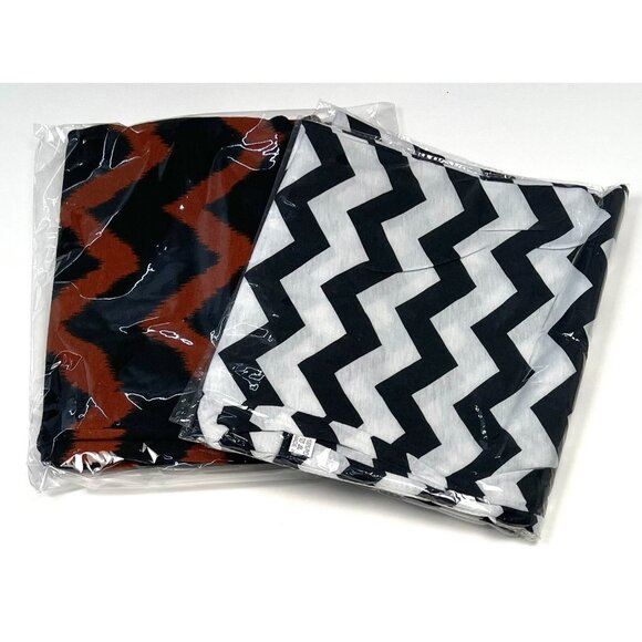 Lot 2 Lightweight Double-Sided INFINITY SCARVES Chevron Orange Black White NIP - Picture 1 of 4